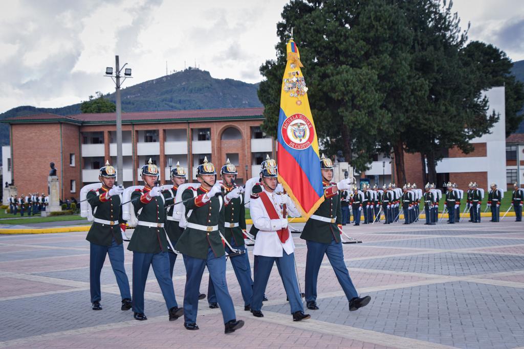 Ascendieron 50 hombres y mujeres del Cuerpo Administrativo en la Escuela Militar de Cadetes General José María Córdova