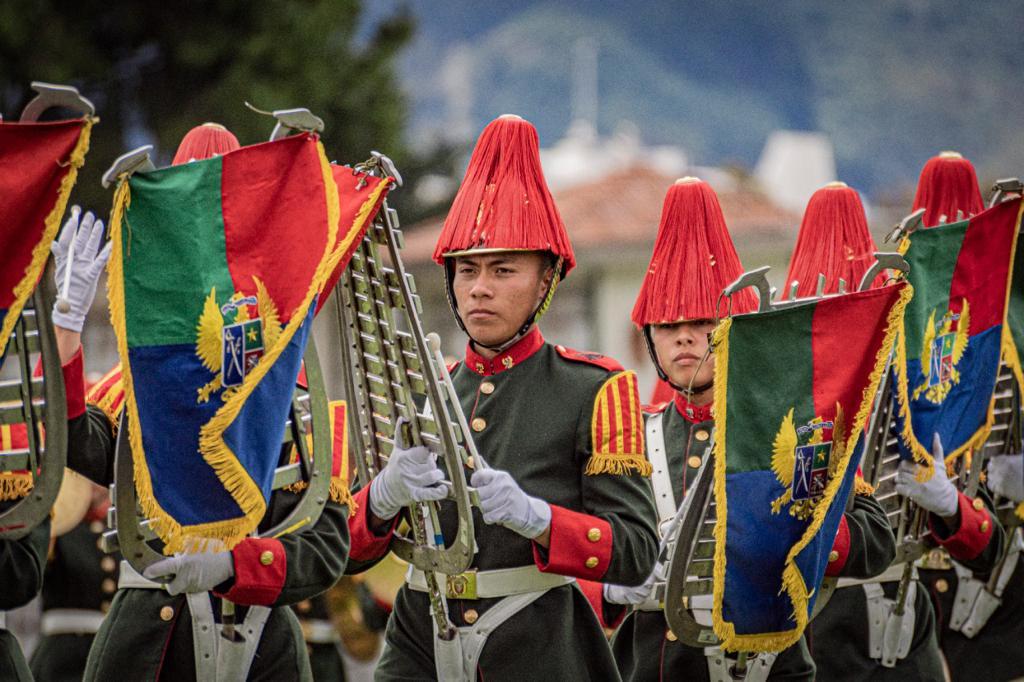 La Escuela Militar mejoró 92 puestos en las Pruebas SABER-PRO La Escuela Militar mejoró 92 puestos en las Pruebas SABER-PRO